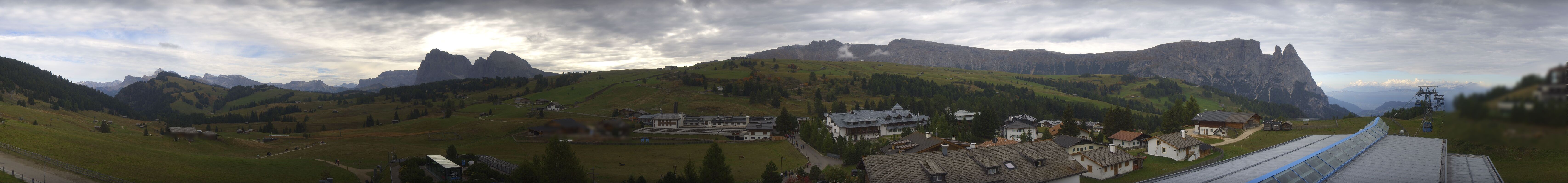 Archived image Webcam Panoramic View Compatsch
