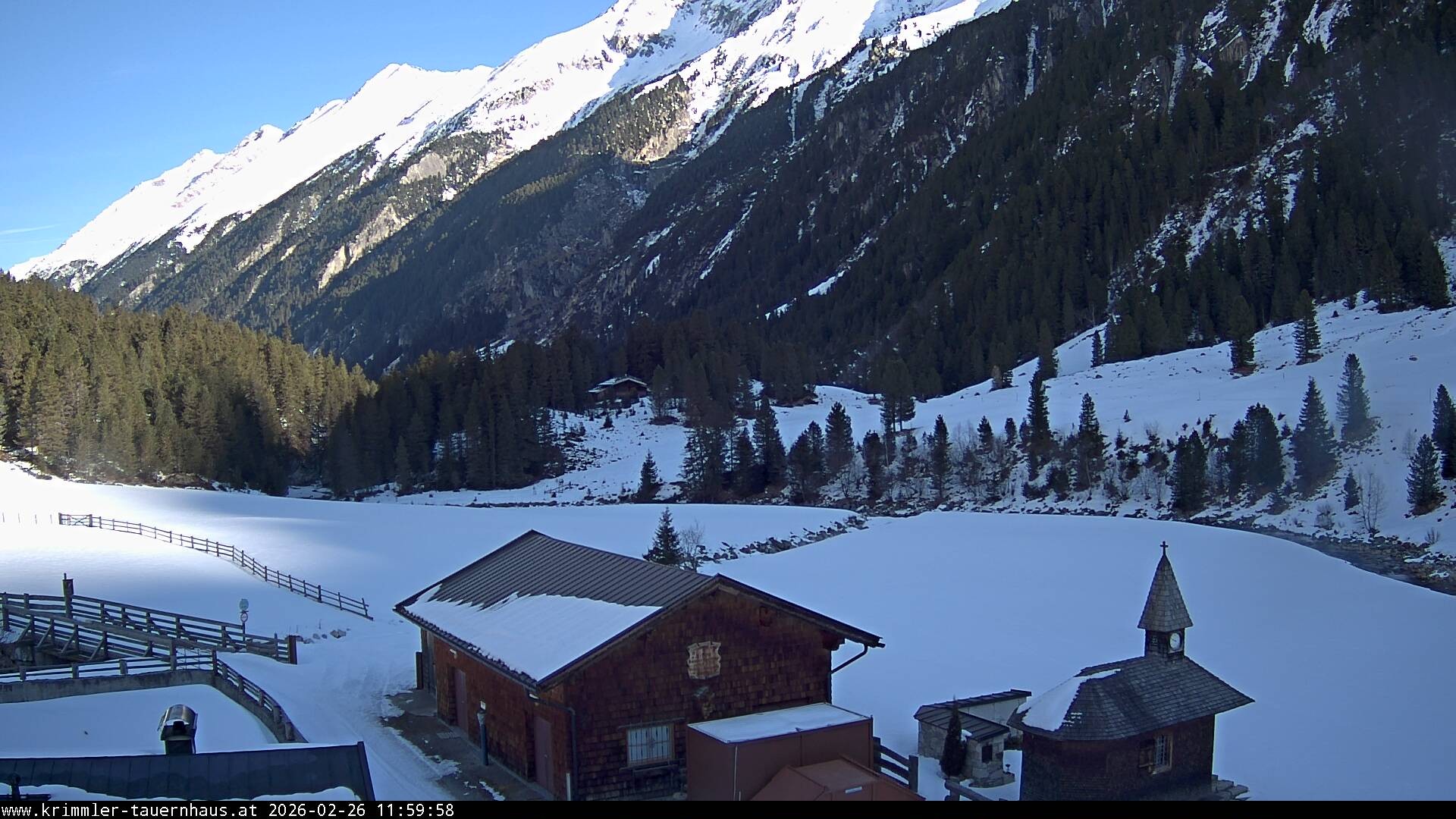 Archived image Krimmler Tauernhaus Mountain Hut - Webcam South