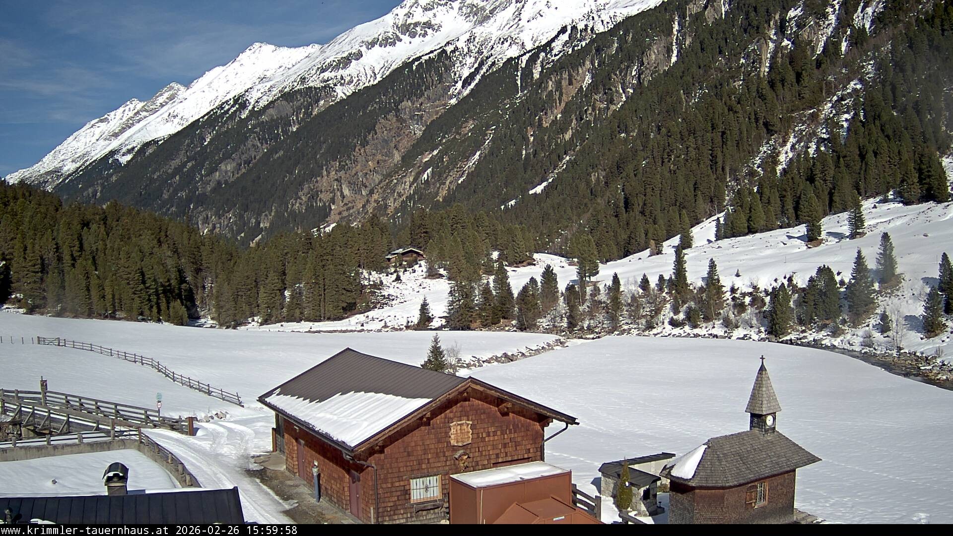 Archived image Krimmler Tauernhaus Mountain Hut - Webcam South