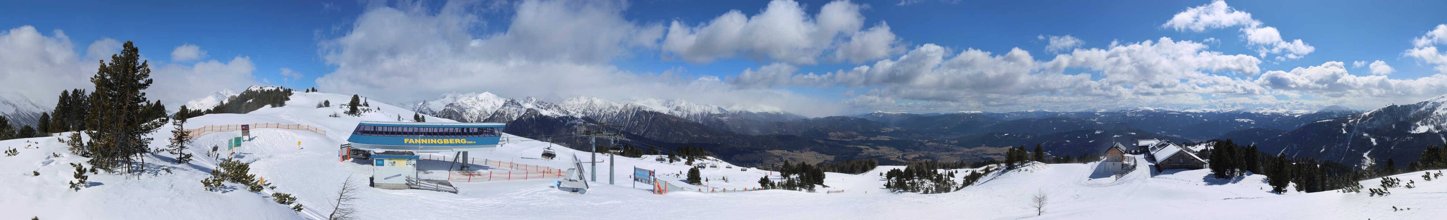 Archived image Webcam Fanningberg - View from top station