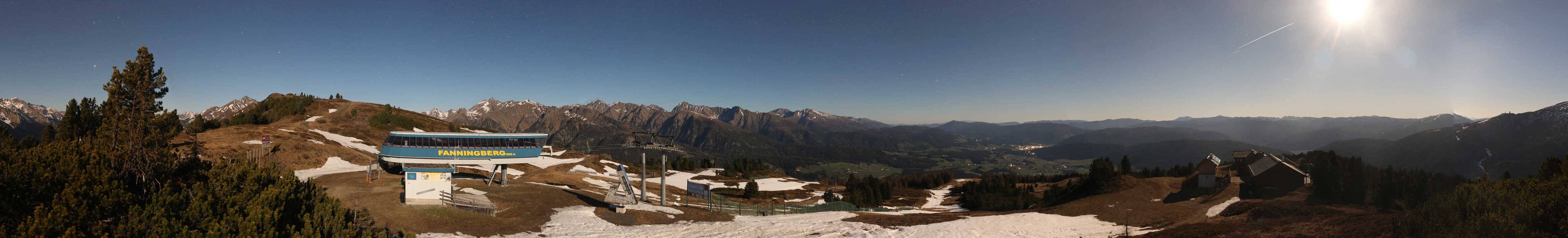 Archived image Webcam Fanningberg - View from top station