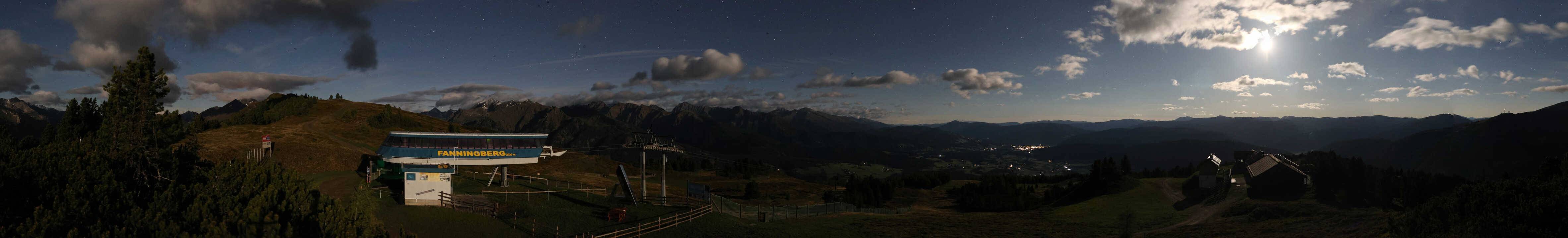 Archived image Webcam Fanningberg - View from top station