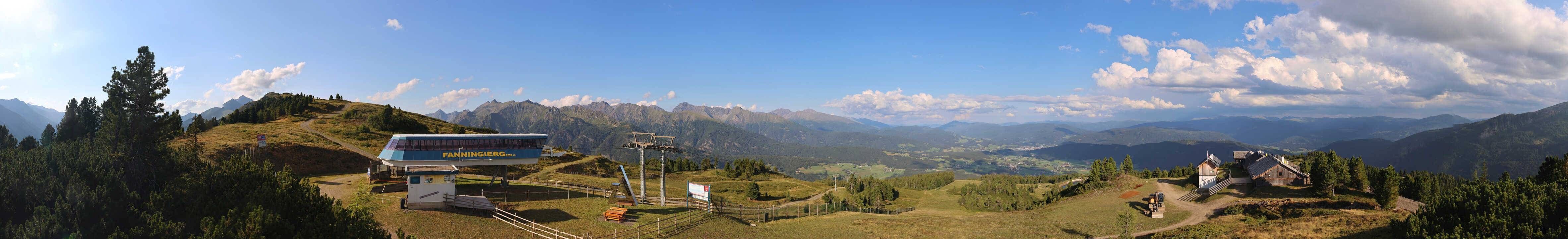 Archived image Webcam Fanningberg - View from top station