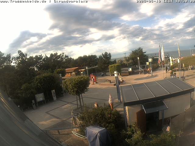Archiv Foto Webcam Usedom: Strandvorplatz Trassenheide