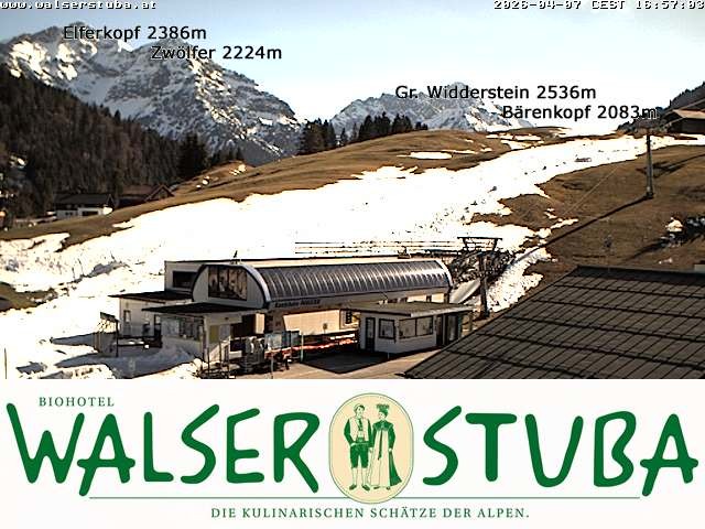 Archived image Webcam Hotel "Walserstuba"