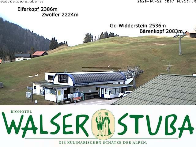 Archived image Webcam Hotel "Walserstuba"