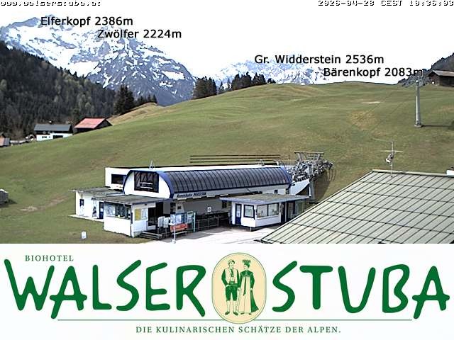 Archived image Webcam Hotel "Walserstuba"