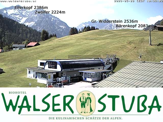 Archived image Webcam Hotel "Walserstuba"
