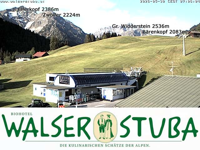 Archived image Webcam Hotel "Walserstuba"