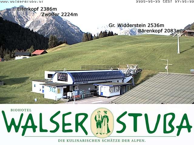 Archived image Webcam Hotel "Walserstuba"