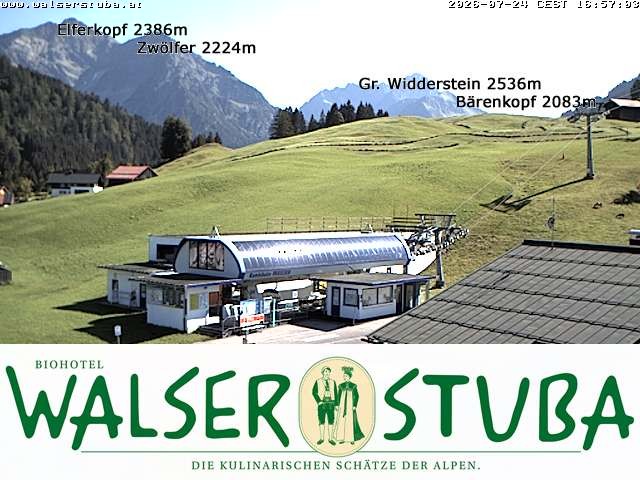 Archived image Webcam Hotel "Walserstuba"