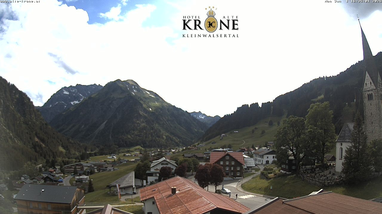 Archived image Webcam Mittelberg - Hotel "Alte Krone"