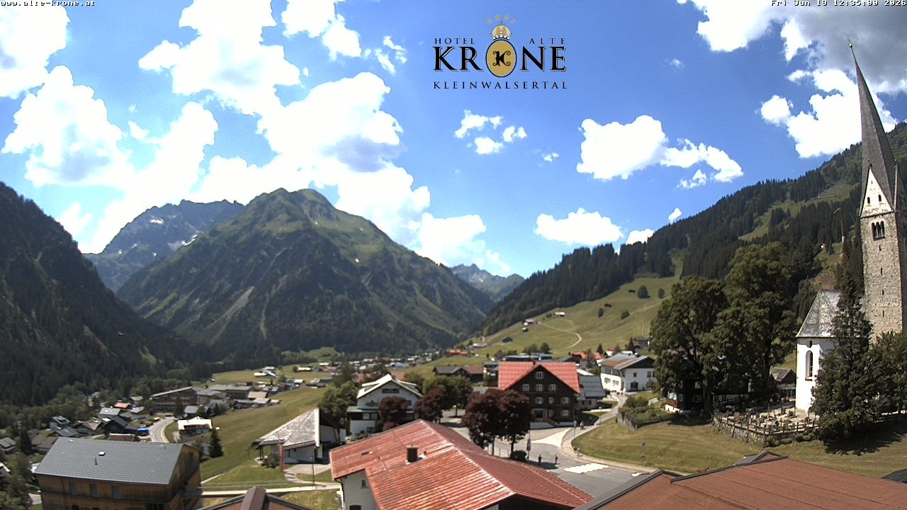 Archived image Webcam Mittelberg - Hotel "Alte Krone"