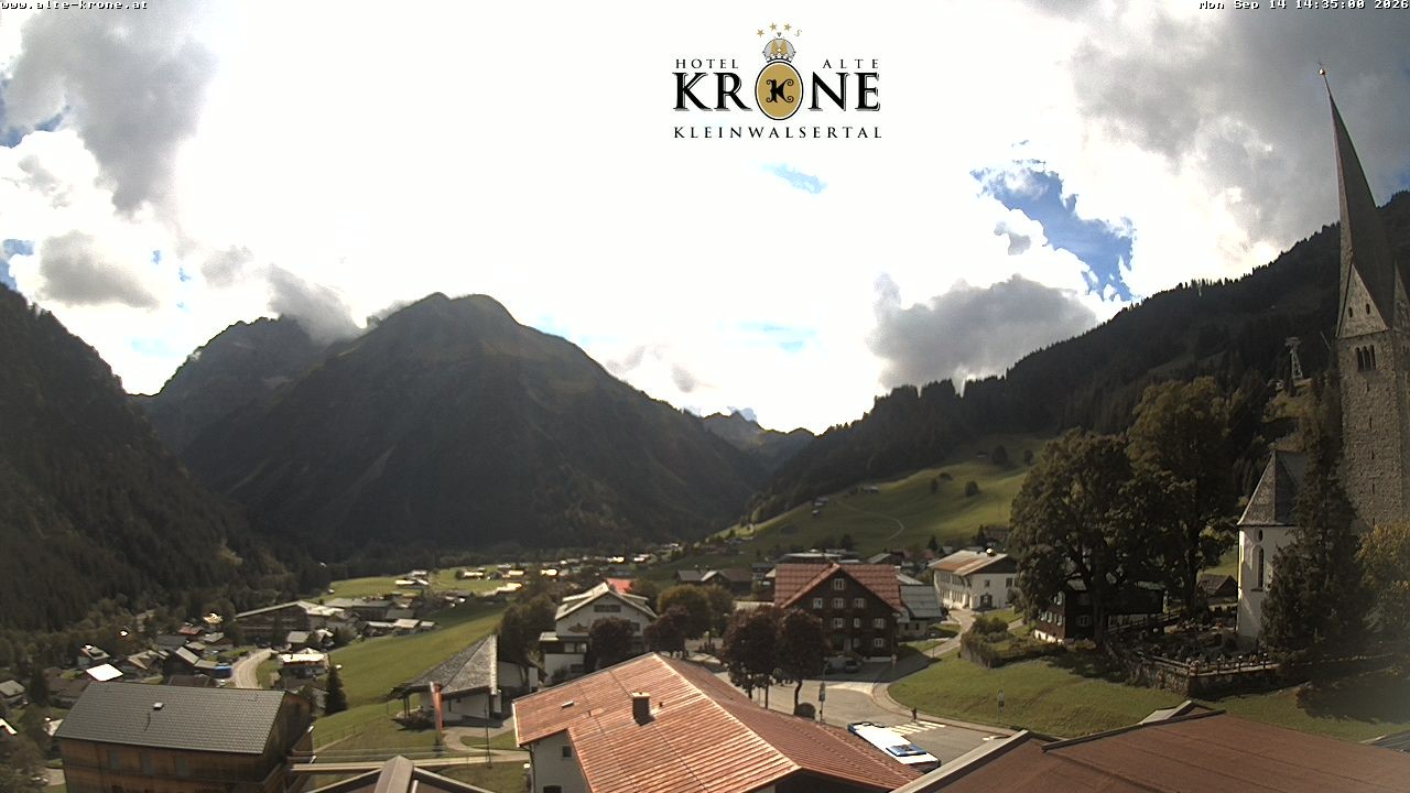 Archived image Webcam Mittelberg - Hotel "Alte Krone"