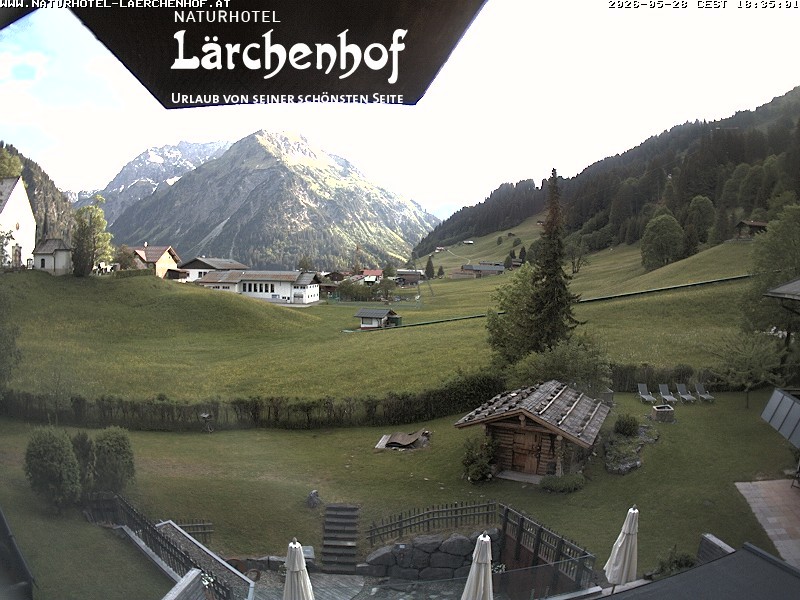 Archived image Webcam Laerchenhof Nature Hotel