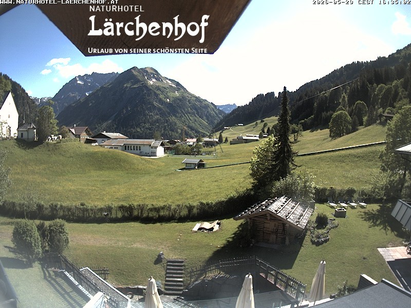 Archived image Webcam Laerchenhof Nature Hotel