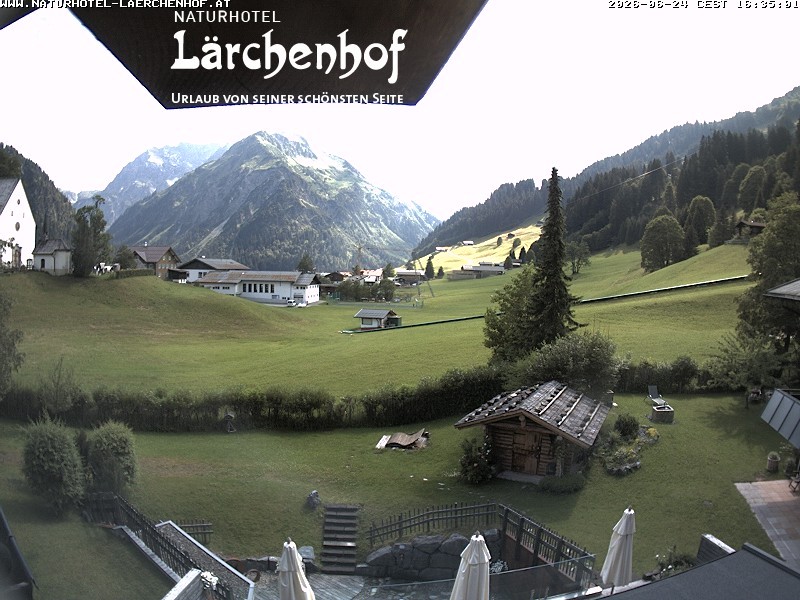 Archived image Webcam Laerchenhof Nature Hotel