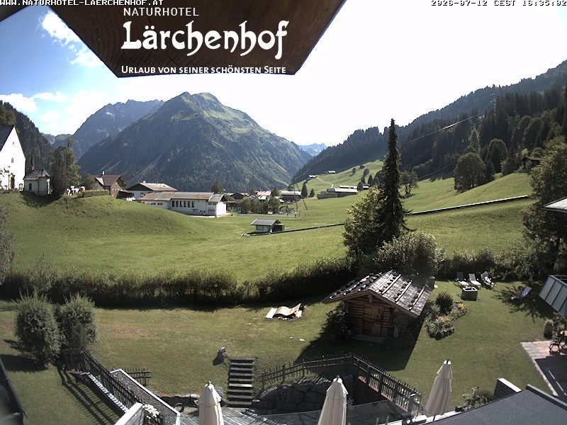 Archived image Webcam Laerchenhof Nature Hotel