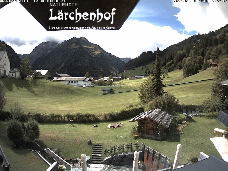 Archived image Webcam Laerchenhof Nature Hotel