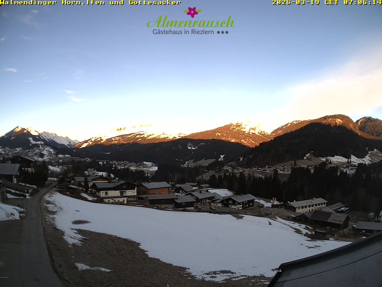 Archiv Foto Webcam Riezlern - Gästehaus Almenrausch