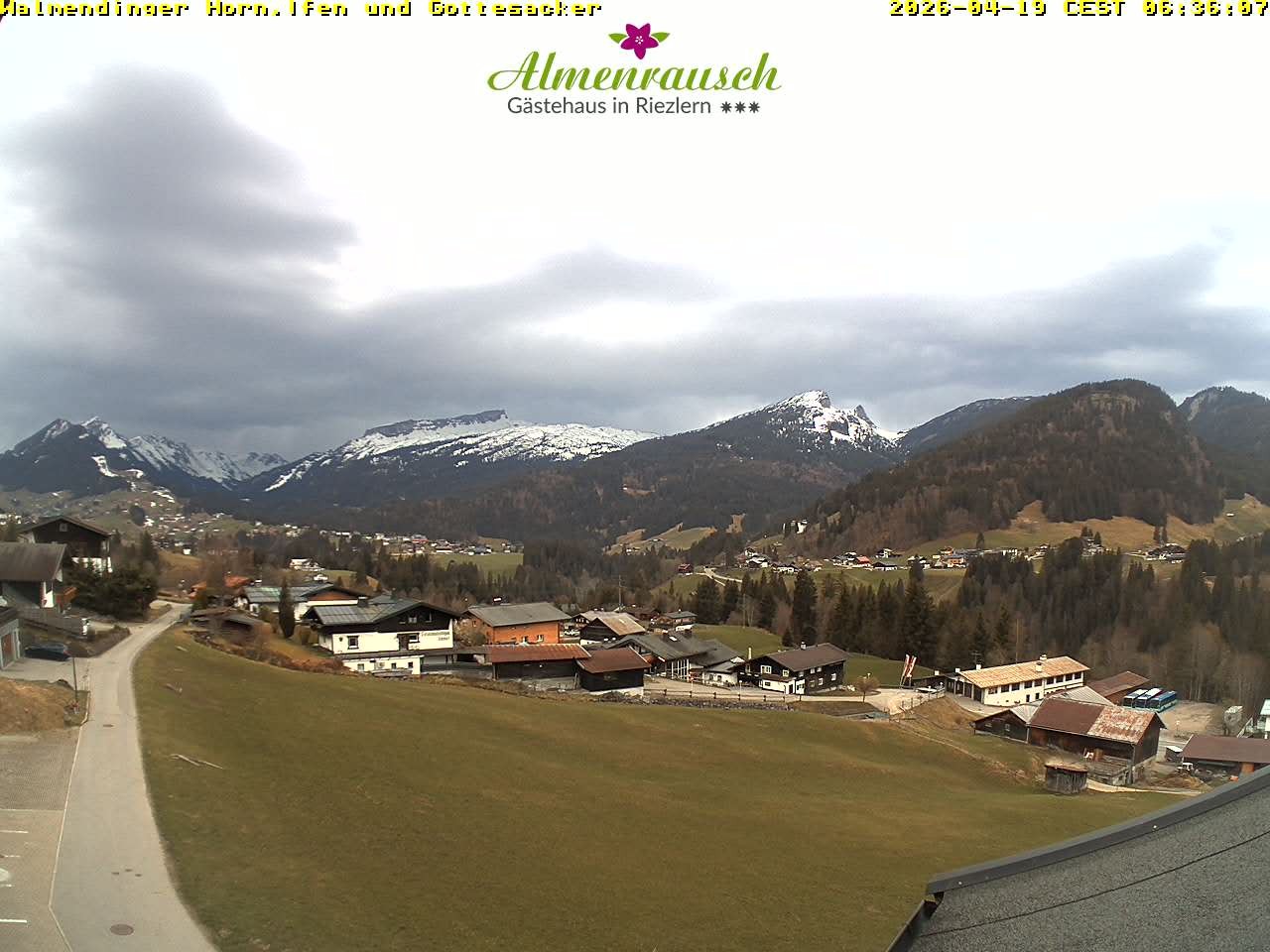 Archived image Webcam Guesthouse "Almenrausch"