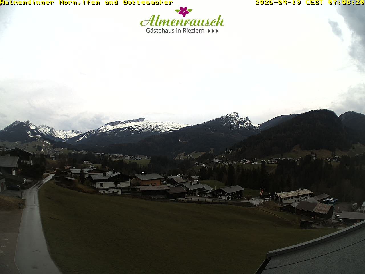 Archived image Webcam Guesthouse "Almenrausch"