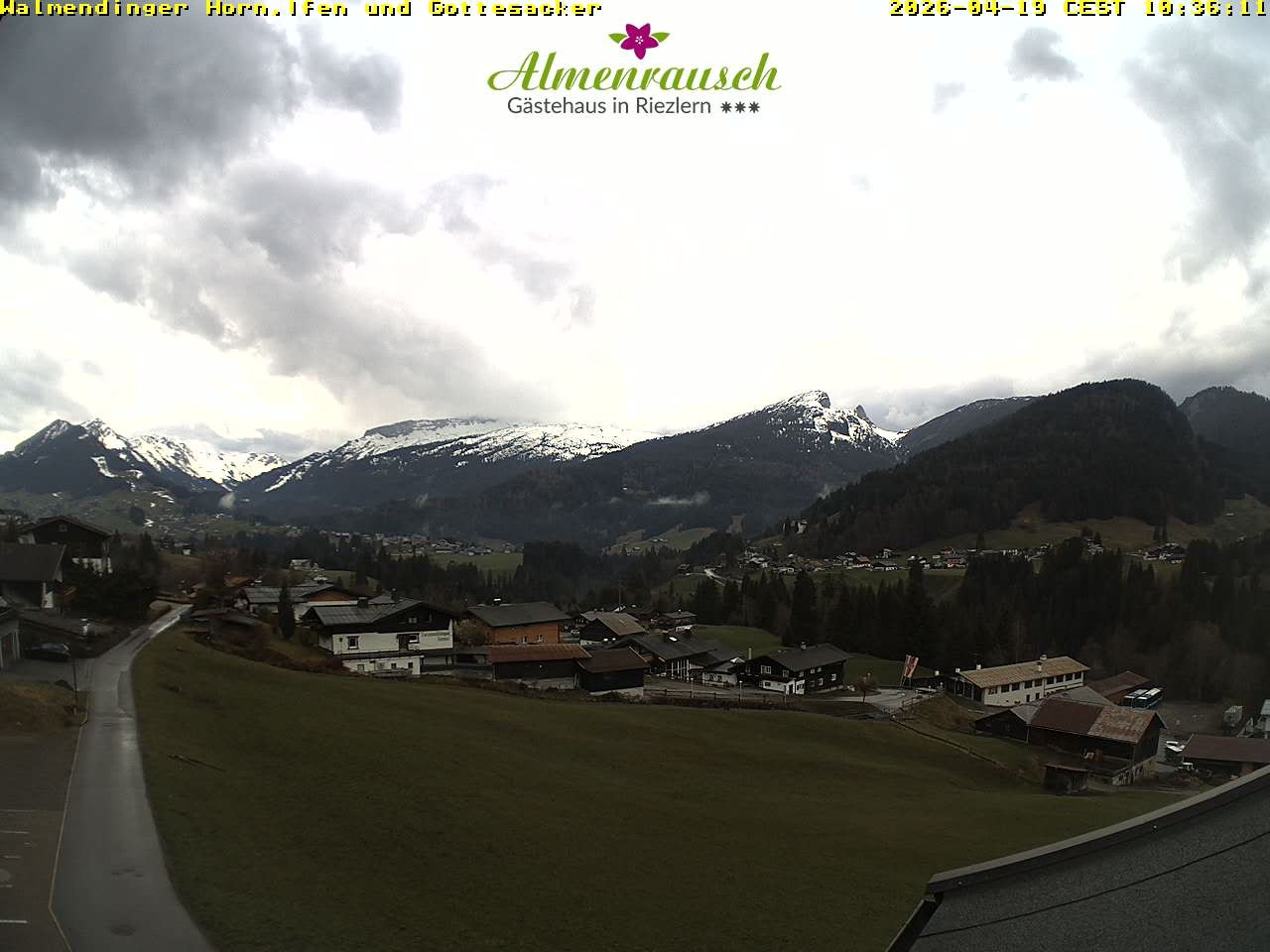 Archived image Webcam Guesthouse "Almenrausch"