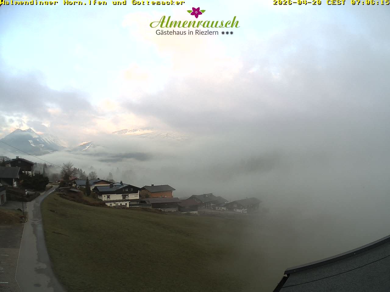 Archived image Webcam Guesthouse "Almenrausch"