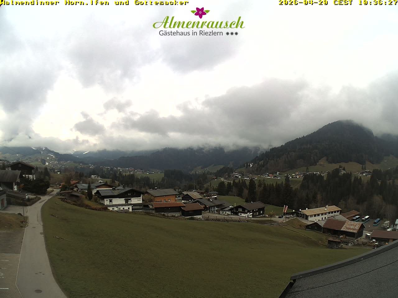 Archived image Webcam Guesthouse "Almenrausch"