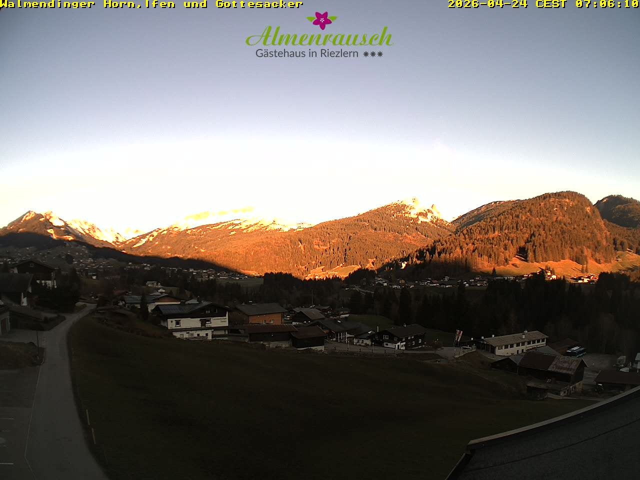 Archived image Webcam Guesthouse "Almenrausch"