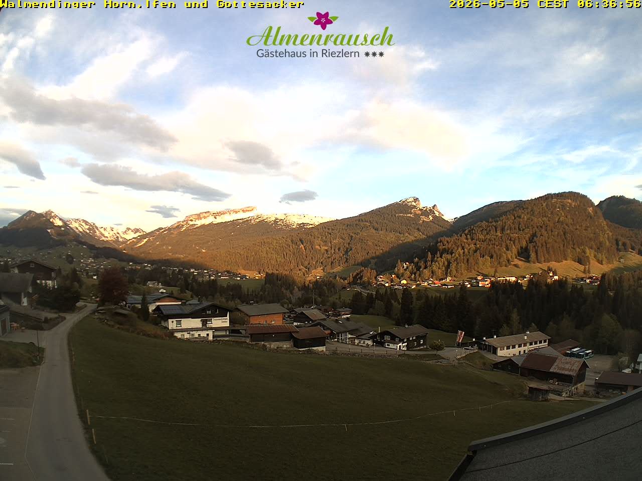 Archived image Webcam Guesthouse "Almenrausch"