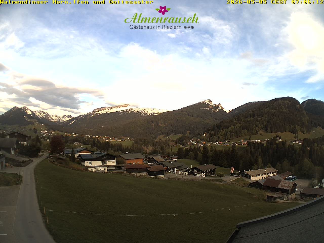 Archived image Webcam Guesthouse "Almenrausch"