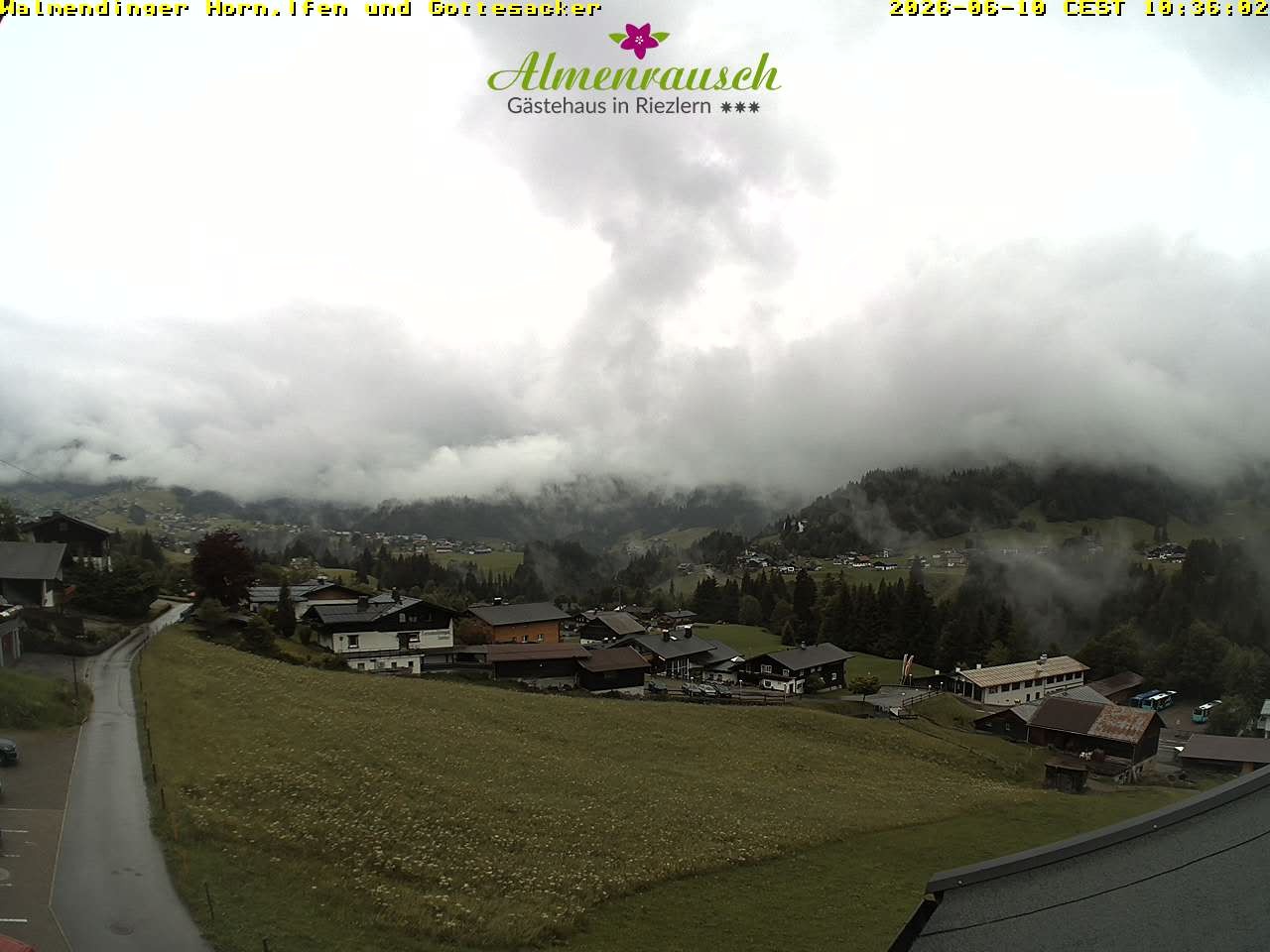 Archived image Webcam Guesthouse "Almenrausch"