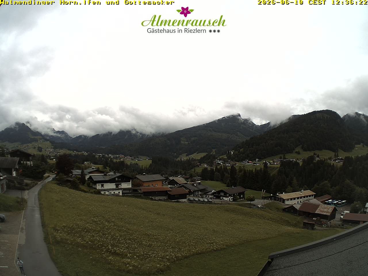 Archived image Webcam Guesthouse "Almenrausch"