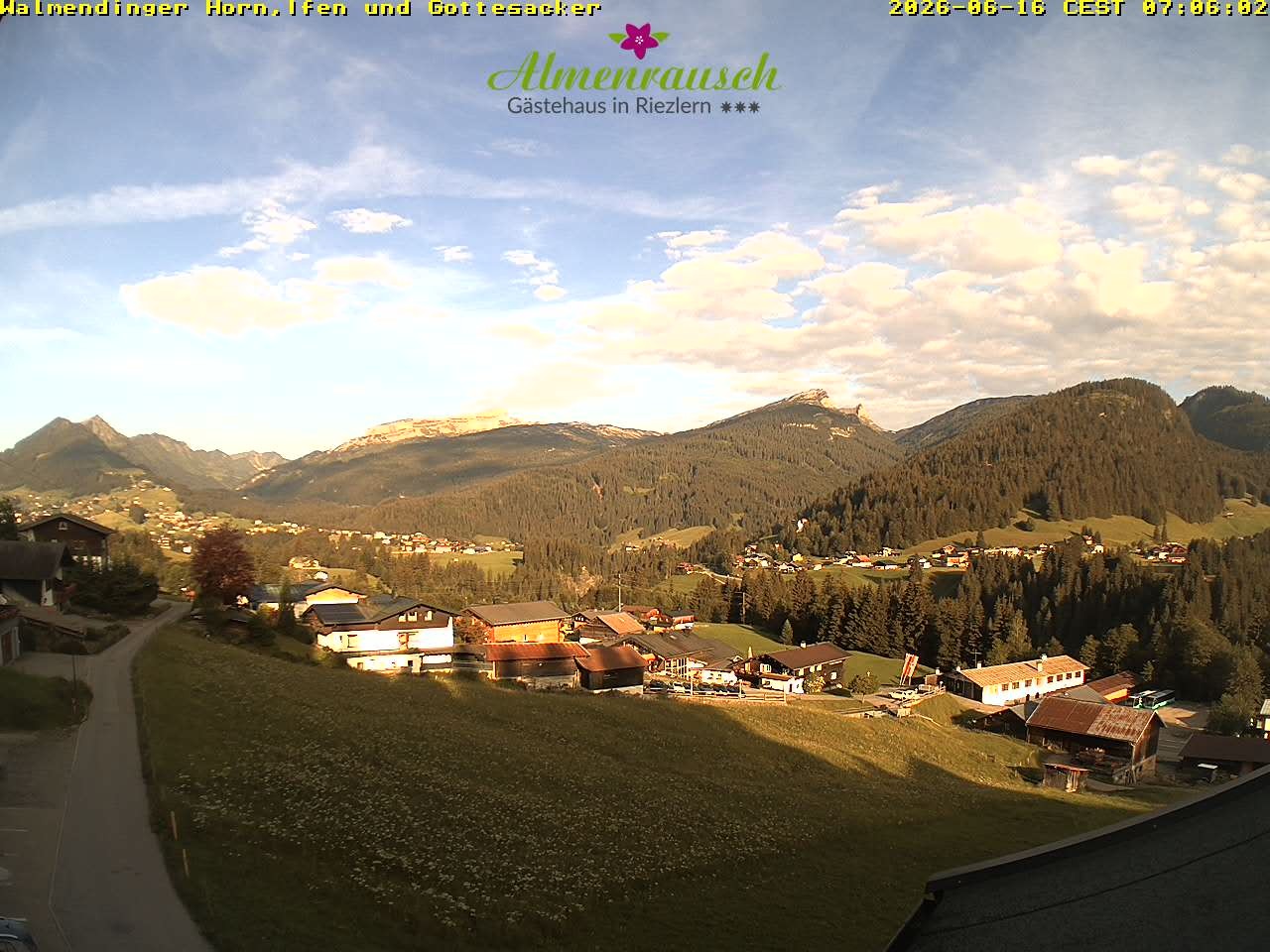 Archiv Foto Webcam Riezlern - Gästehaus Almenrausch