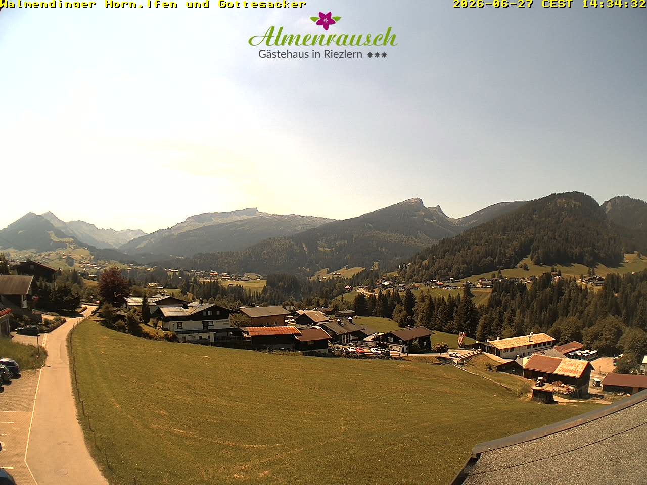 Archived image Webcam Guesthouse "Almenrausch"