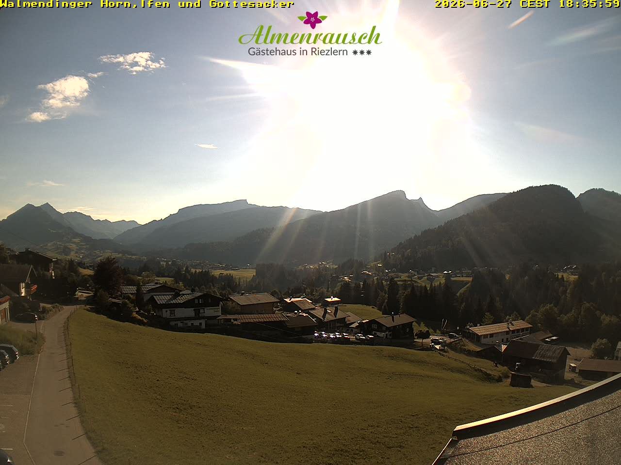 Archived image Webcam Guesthouse "Almenrausch"