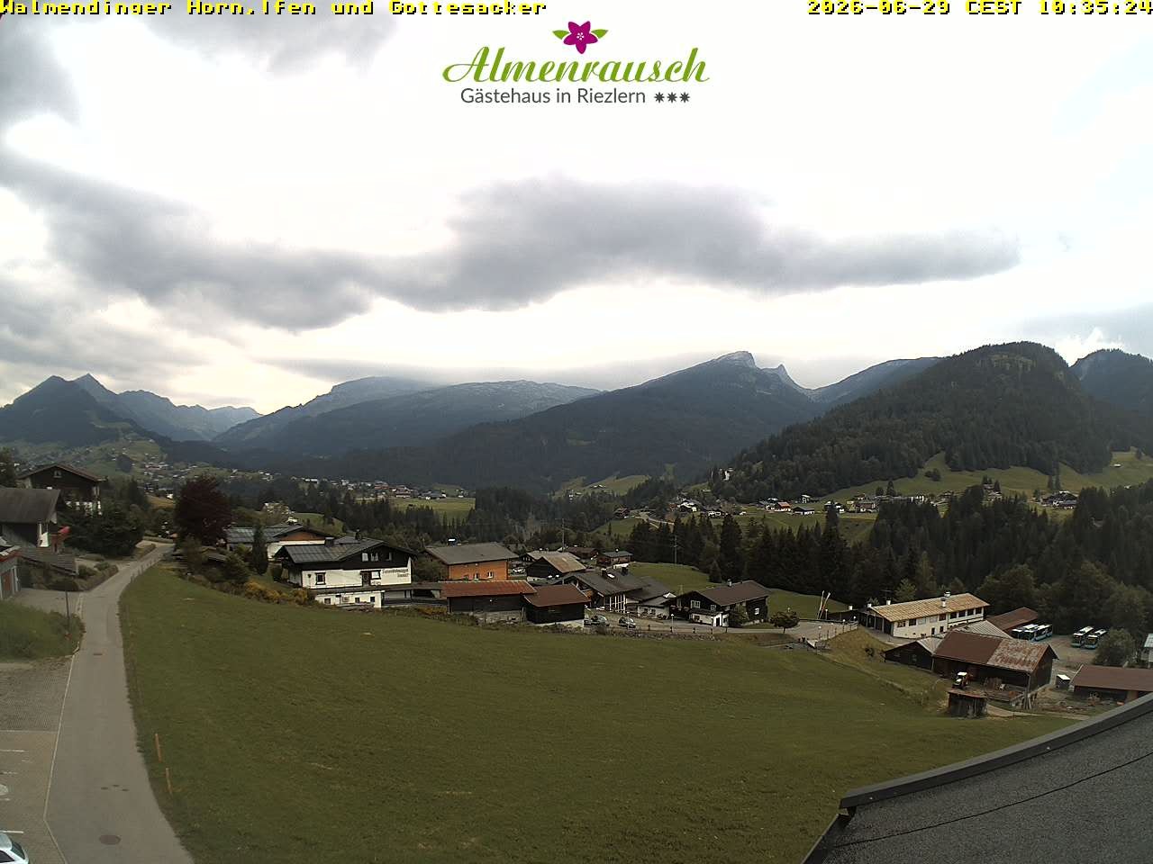 Archiv Foto Webcam Riezlern - Gästehaus Almenrausch