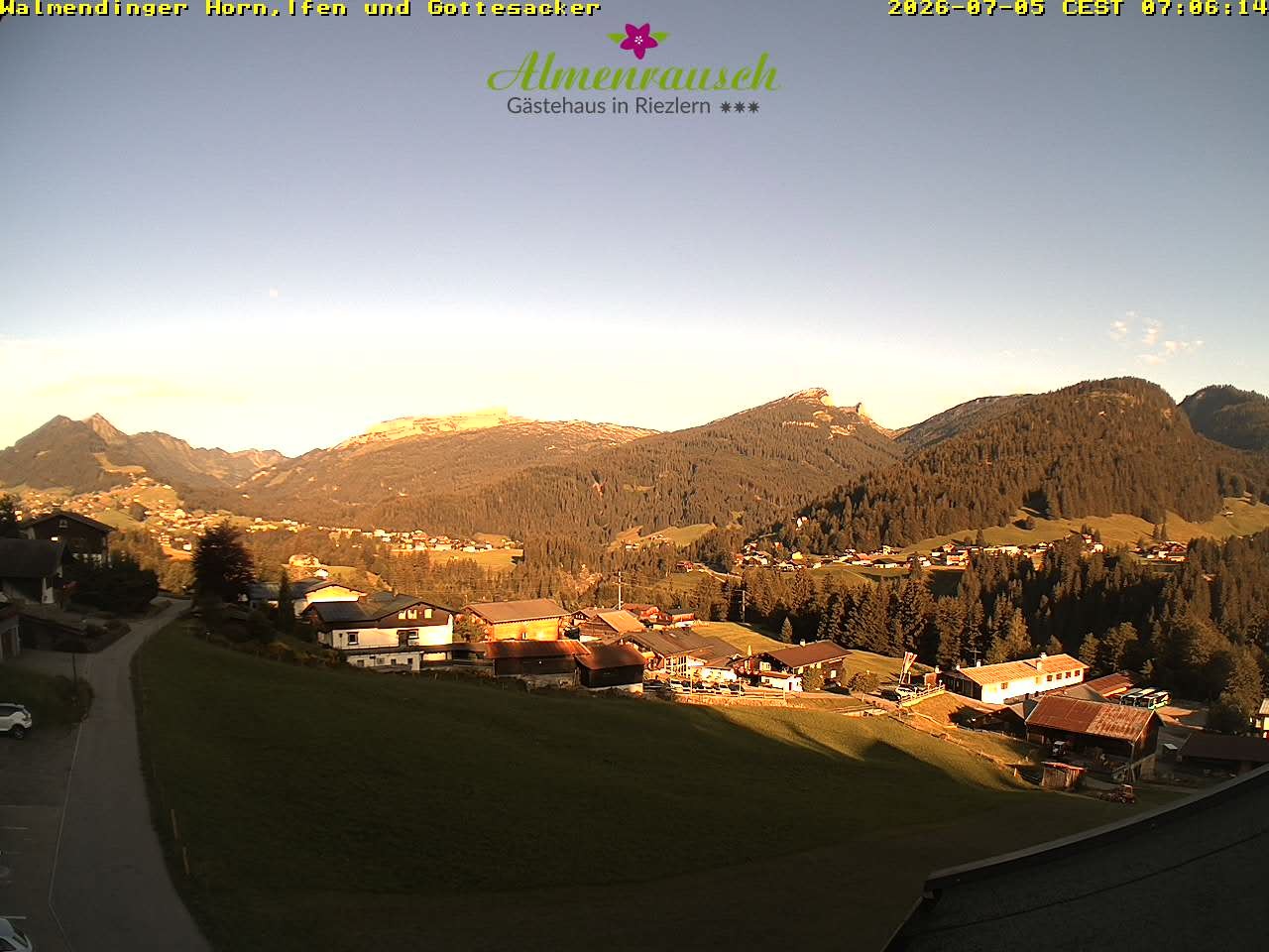 Archiv Foto Webcam Riezlern - Gästehaus Almenrausch
