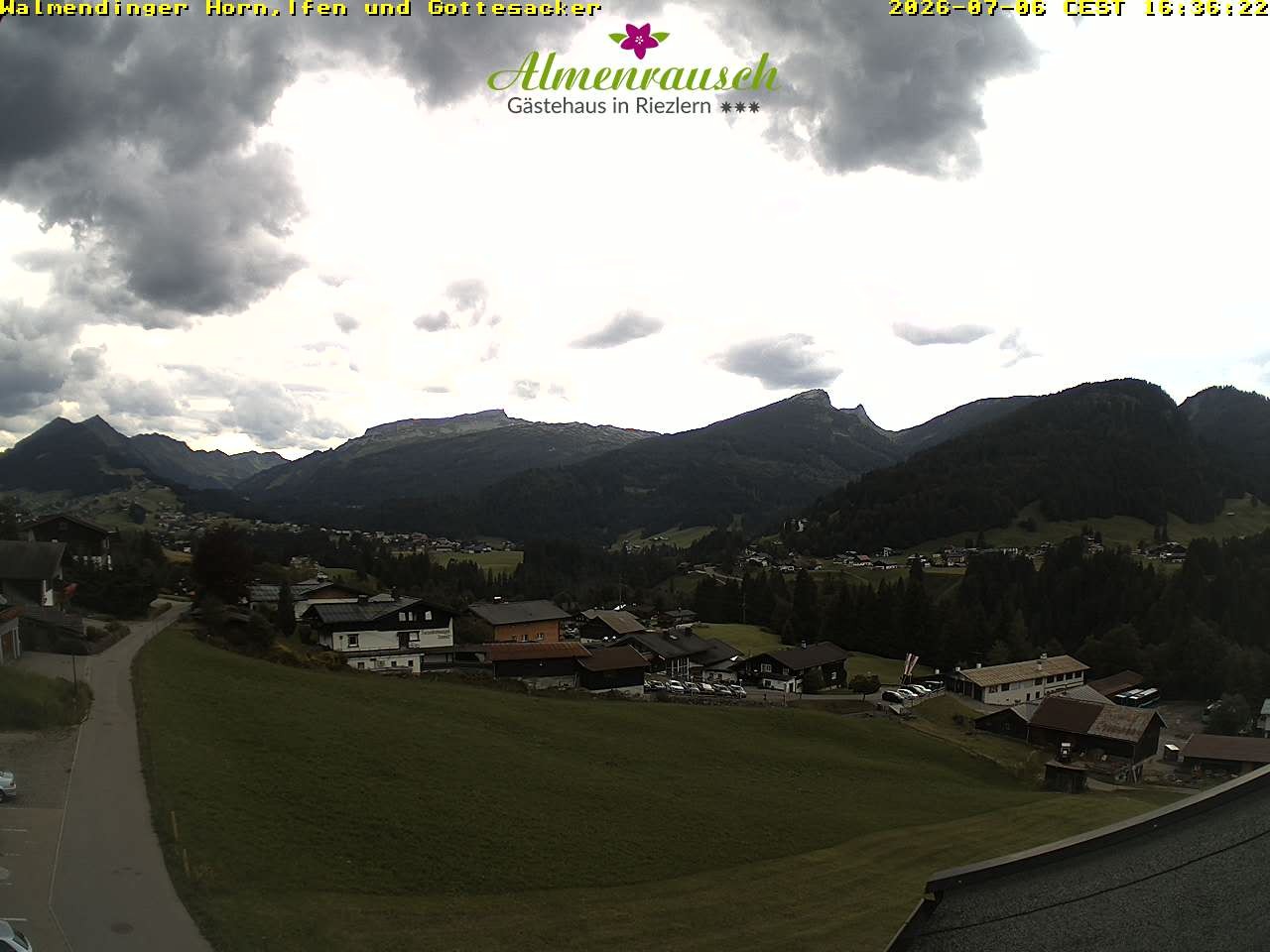 Archived image Webcam Guesthouse "Almenrausch"