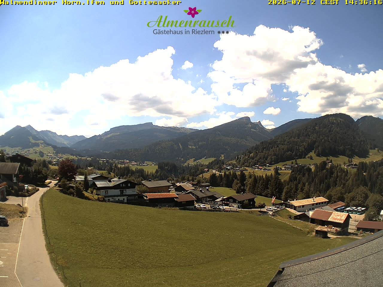 Archived image Webcam Guesthouse "Almenrausch"
