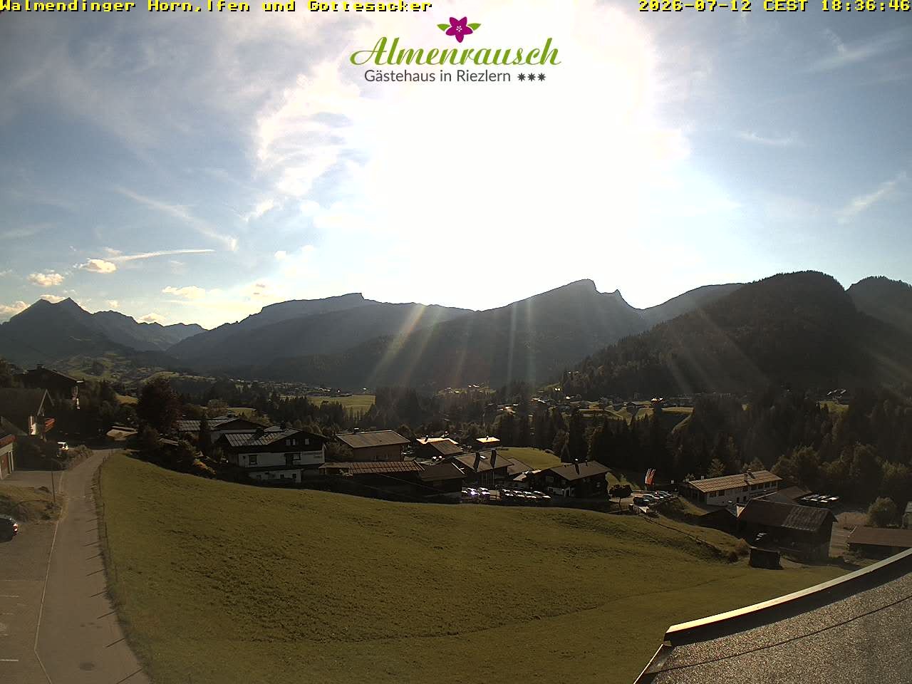 Archived image Webcam Guesthouse "Almenrausch"