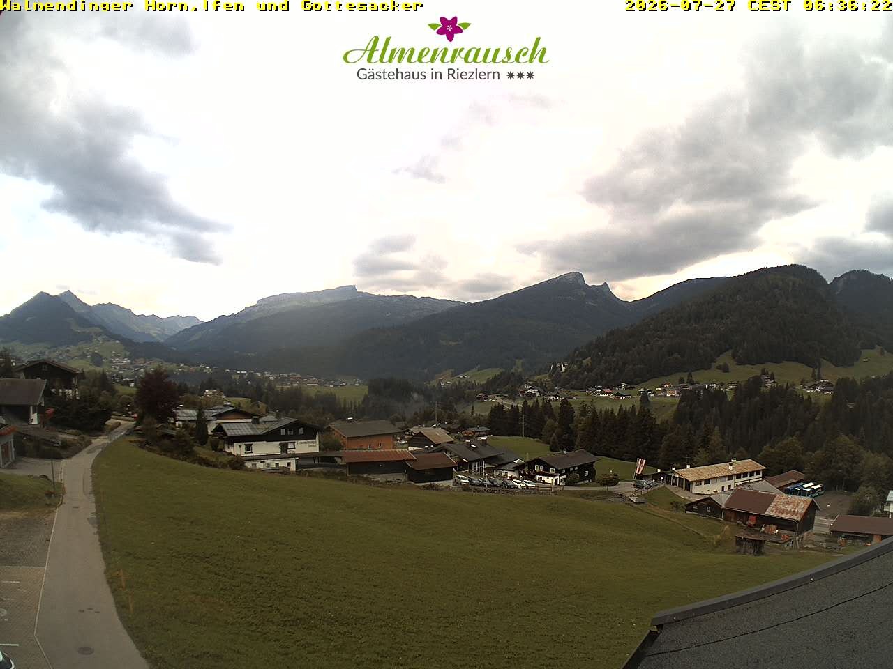 Archived image Webcam Guesthouse "Almenrausch"