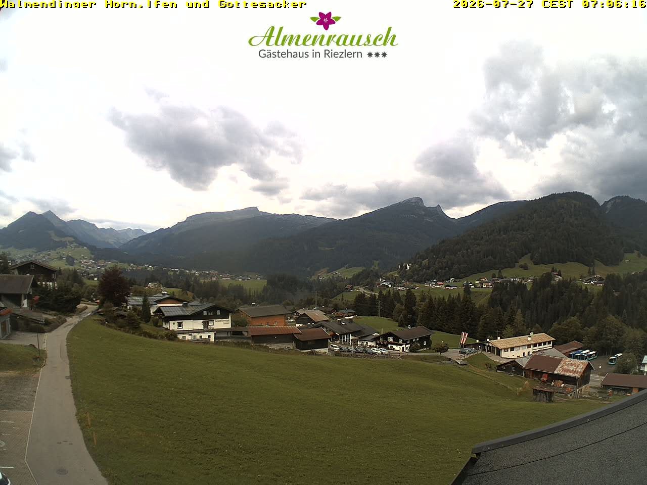 Archived image Webcam Guesthouse "Almenrausch"