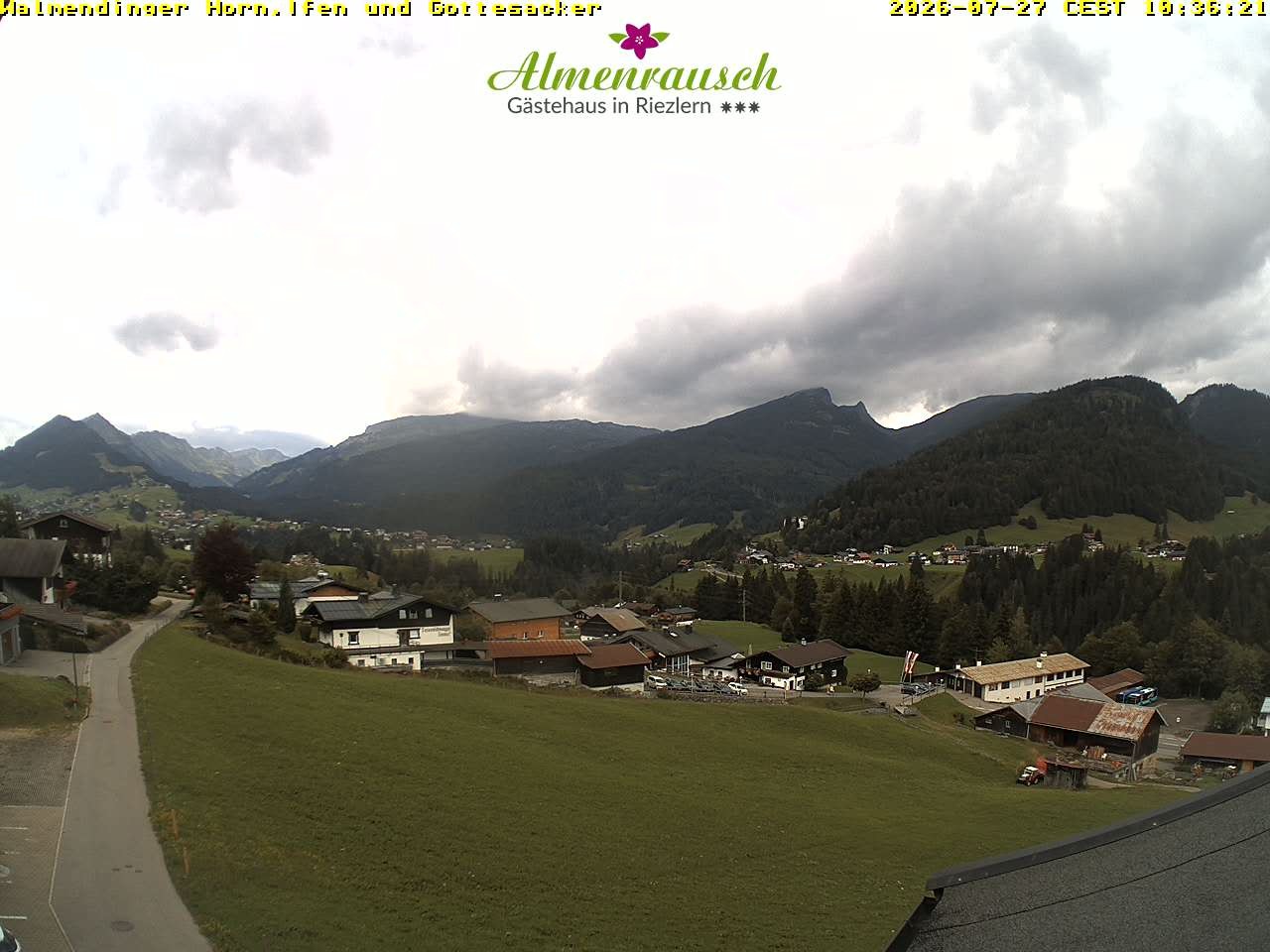Archived image Webcam Guesthouse "Almenrausch"