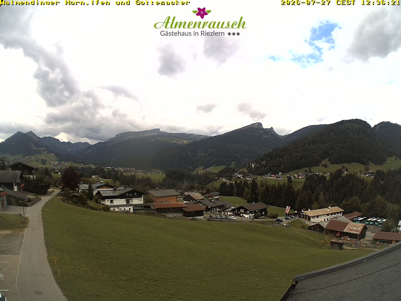 Archived image Webcam Guesthouse "Almenrausch"