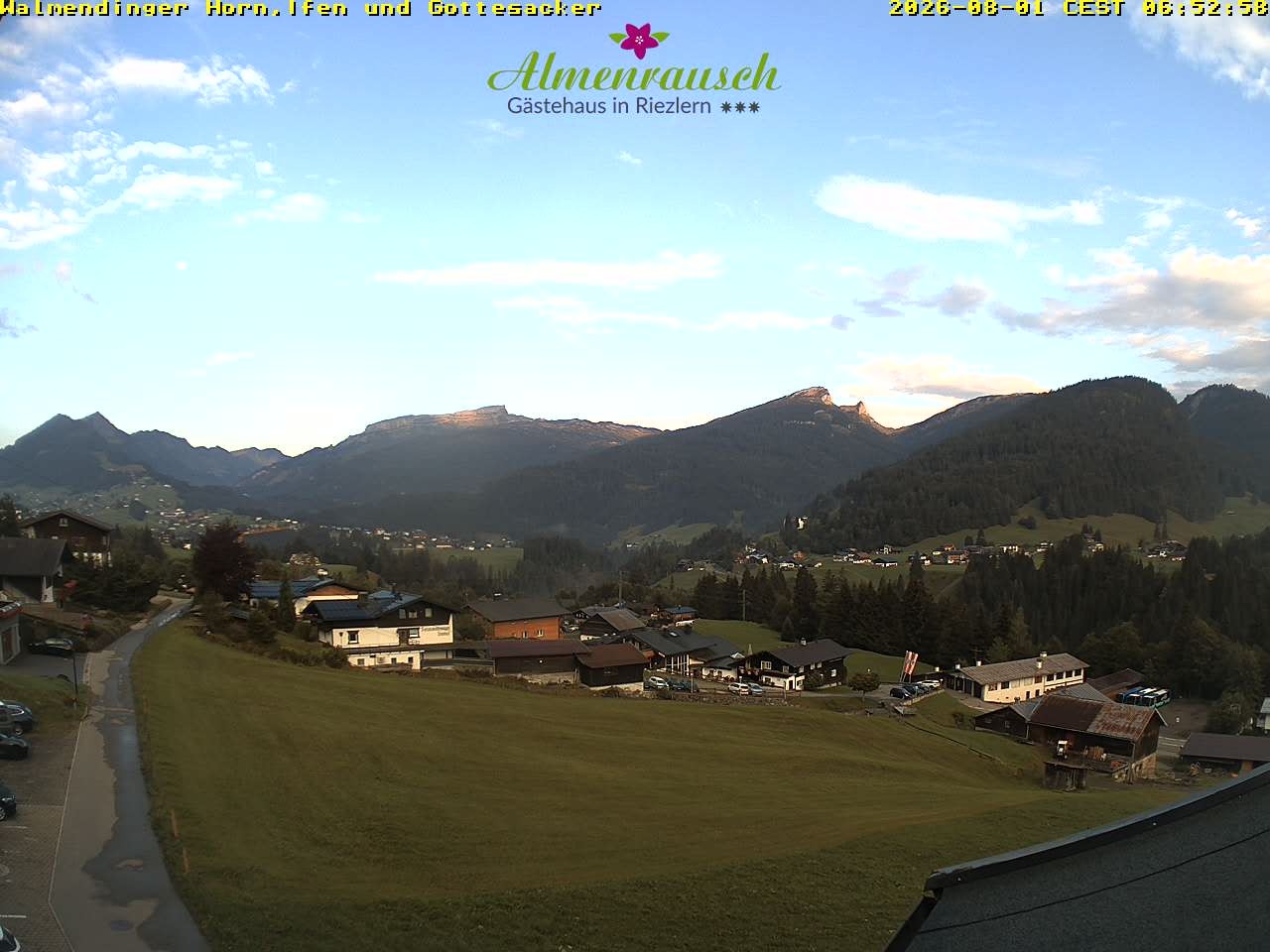 Archived image Webcam Guesthouse "Almenrausch"