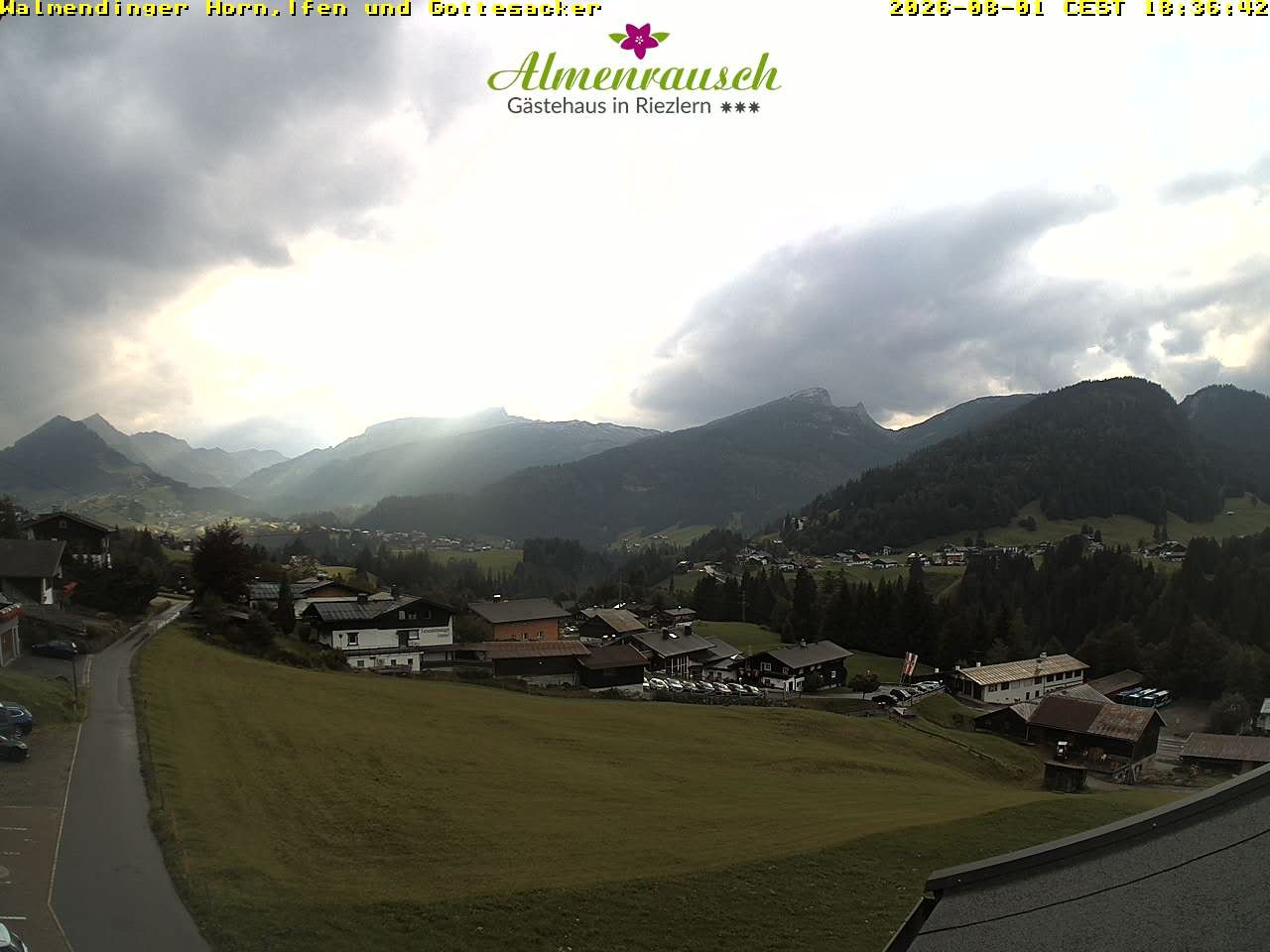 Archived image Webcam Guesthouse "Almenrausch"