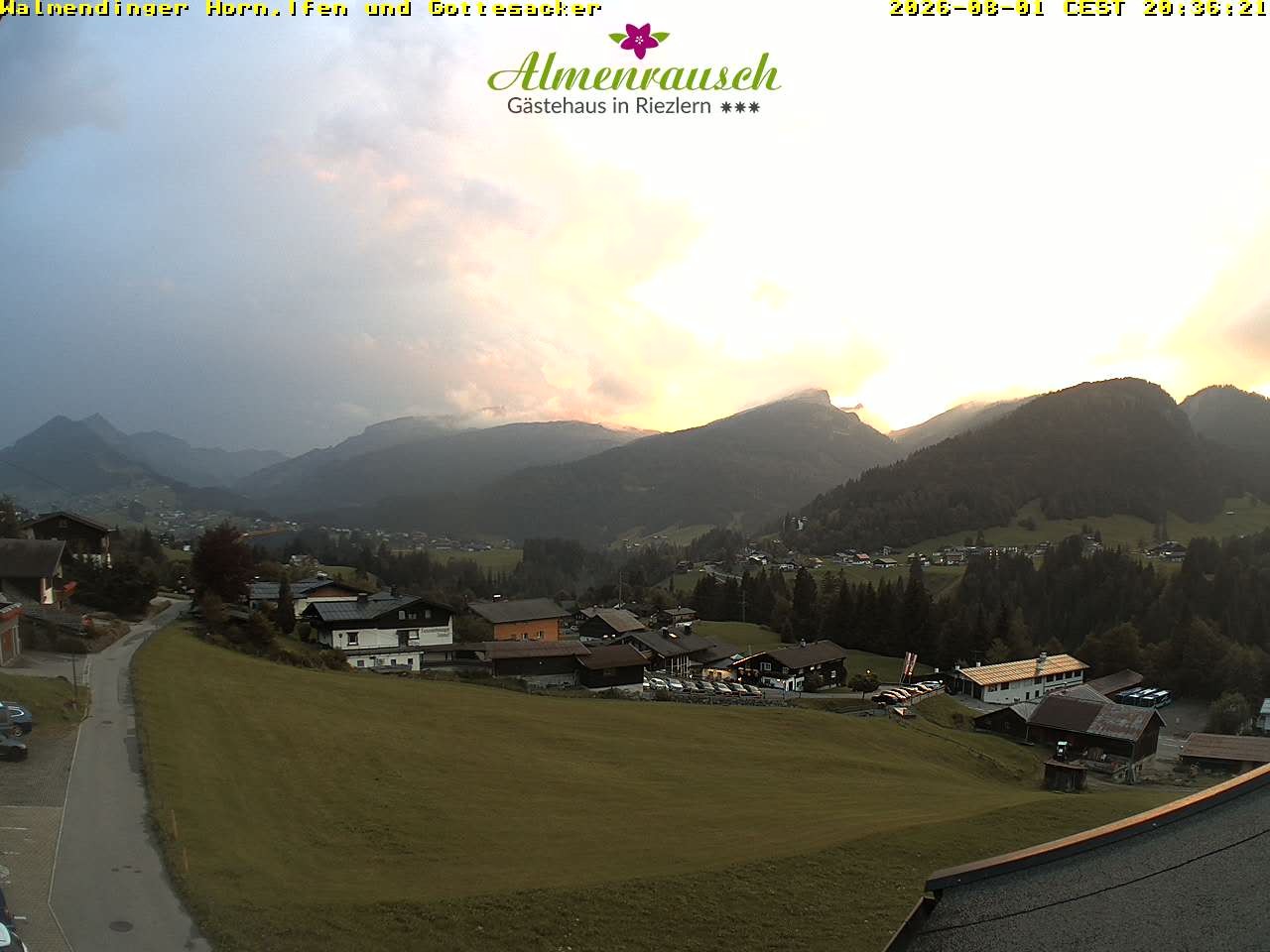 Archived image Webcam Guesthouse "Almenrausch"