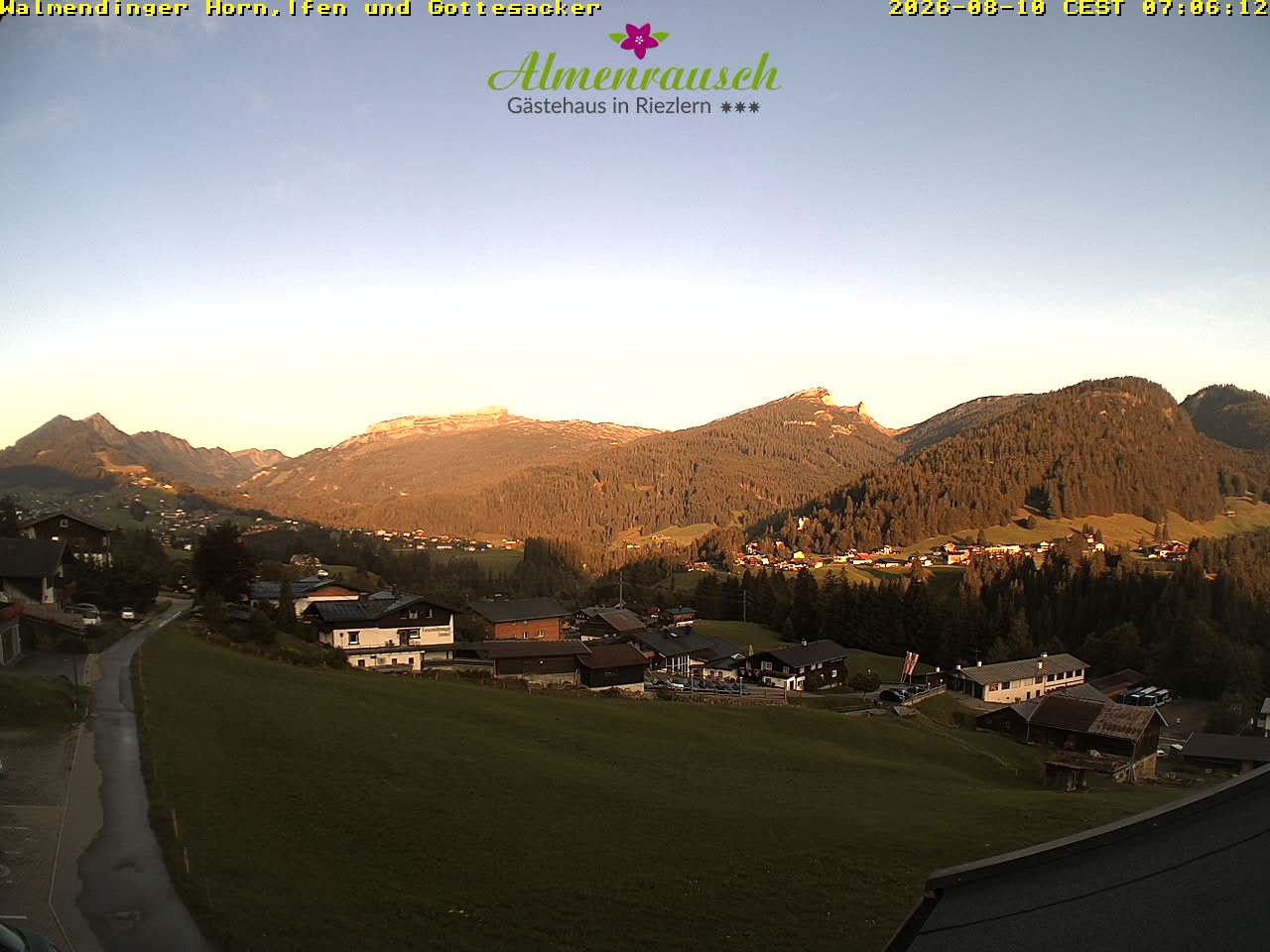 Archived image Webcam Guesthouse "Almenrausch"